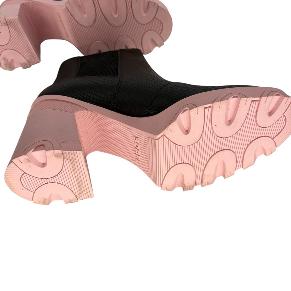 NWOT SOREL Women's Brex Heel Chelsea Boots in Black/Pink - Picture 11 of 12